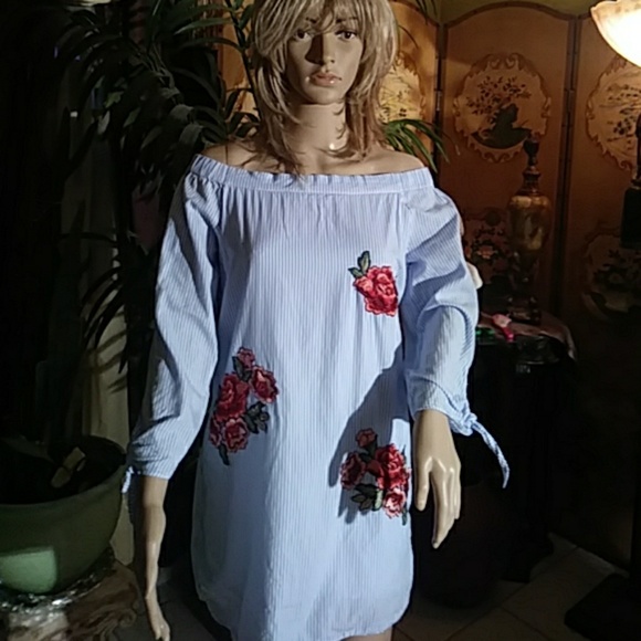 Romeo & Juliet Couture Tops - 💢Romeo & Juliet blouse 💋